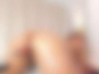 Live cam show with Luna - Athletic on Camiplay Live