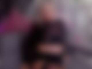 Live cam show with Betty-Brock - Camel Toe on Camversity