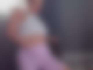 Live cam show with Betty-Brock - Upskirt on Fapmatic.com