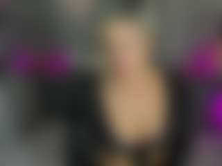 Live cam show with Betty-Brock - Mature on Instabang