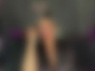 Live cam show with Betty-Brock - Athletic Middle Aged on x69.live