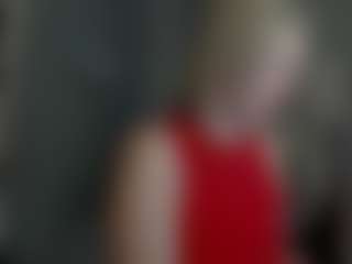 Live cam show with Betty-Brock - Slender on Soda Cam
