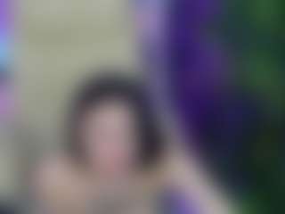 EmilyyMoon's Live Sex Cam Show