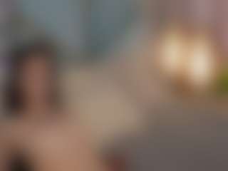 EmilyyMoon's Live Sex Cam Show