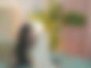 Live cam show with EmilyyMoon - Butt Plug on Gym Cam Girls