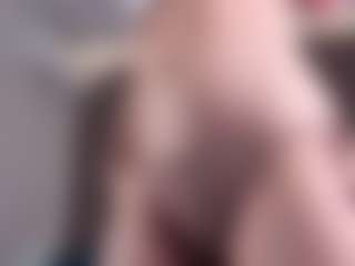 Live cam show with Aria - Camel Toe on SmokeAndPoke