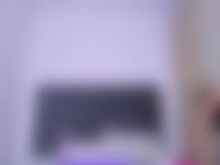 Live cam show with Luna - Sexwebcam on UwU Esports