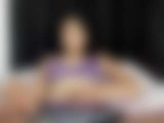 Live cam show with Luna - Ass Bouncing on Camsoda