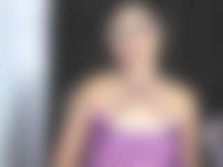 Live cam show with Luna - Brown Hair on AdultVida.com