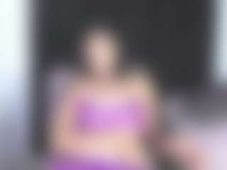Live cam show with Luna - Solo on Gym Cam Girls