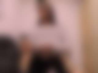 Live cam show with Luna - Cute on liverealitysex.com