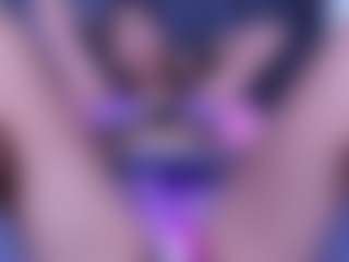 Live cam show with Luna - Anal Toys on Camsoda