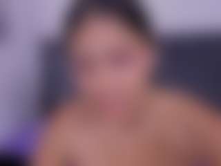 Live cam show with Luna - Fetish on Camsoda