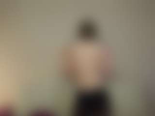 Live cam show with VitaKotterna - Upskirt on liverealitysex.com