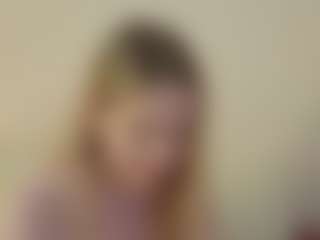Live cam show with VitaKotterna - Upskirt on Milfs Live