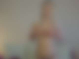 Live cam show with VitaKotterna - Upskirt on Camsoda