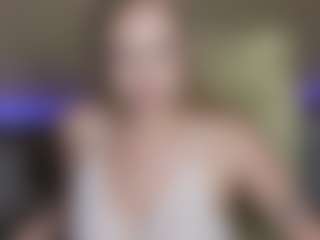 Live cam show with AuroraMore - Blue Eyes on Camsoda