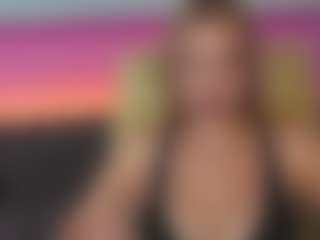 Live cam show with AuroraMore - Vr on Camsoda