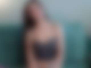 Live cam show with Eva - Blue Eyes on chickslive.net