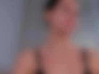 Live cam show with Eva - Full Nudity on Milfs Live