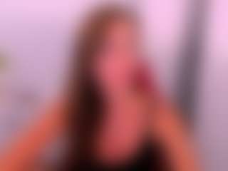 Live cam show with ClarissaQueen - Petite MILF on SpunkLive
