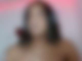 Live cam show with Emilyadams6 - Average on madthumbs