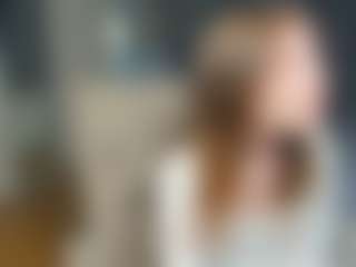Live cam show with IsauraBrassil - Blonde Hair Petite on TastyBlacksLive