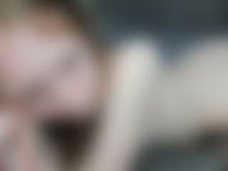 Live cam show with IsauraBrassil - Big Tits Small Tits on sexylive.show