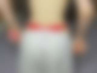 Live cam show with IsauraBrassil - Blonde Hair Petite on AdultVida.com