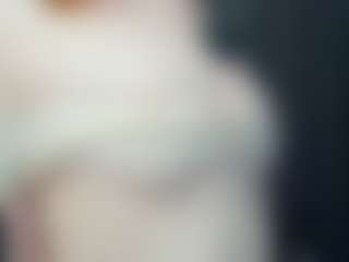 Live cam show with IsauraBrassil - Blonde Hair Petite on live18s.com