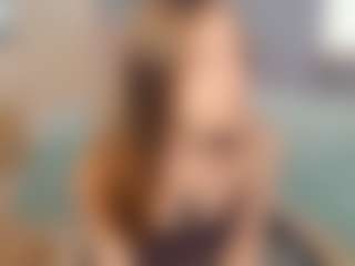Live cam show with IsauraBrassil - Striptease on justonemore.cc