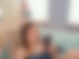 Live cam show with IsauraBrassil - Blonde Hair Small Tits on live.xheat.ai