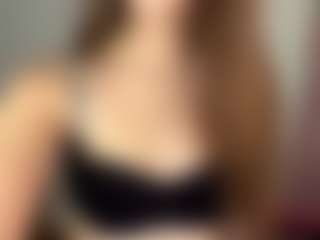 Live cam show with Alisa - Genital Piercings on Ass Tok