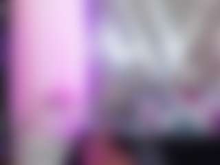 Live cam show with casey-lorens - Ebony Petite on xheatlive.com
