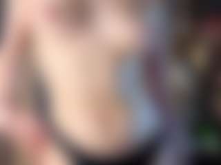 Live cam show with Agnes - Smoking on livesuperchat.net
