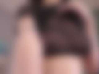 Live cam show with Emma - Teen (18+) on Camsoda
