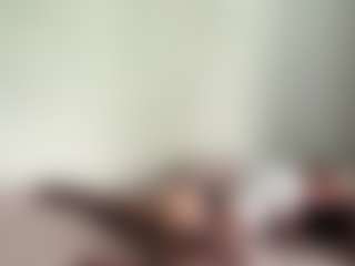 Live cam show with KaelithHale - Legs on Gym Cam Girls
