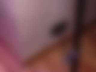Live cam show with kiara-layla - Young Adult on CamSodaAdn