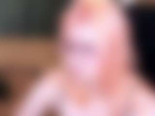 Live cam show with LilySpark - Spanks on TastyBlacksLive