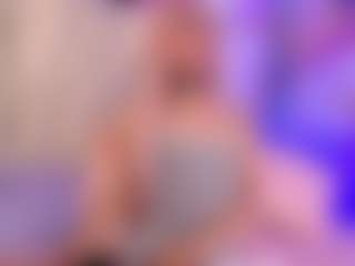 luna-issy's Live Sex Cam Show