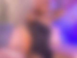 luna-issy's Live Sex Cam Show
