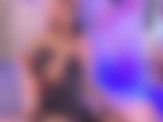 luna-issy's Live Sex Cam Show
