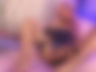luna-issy's Live Sex Cam Show