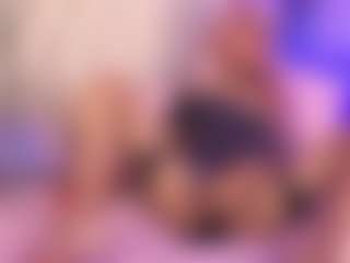 luna-issy's Live Sex Cam Show