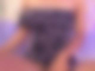 luna-issy's Live Sex Cam Show