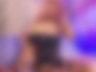 luna-issy's Live Sex Cam Show