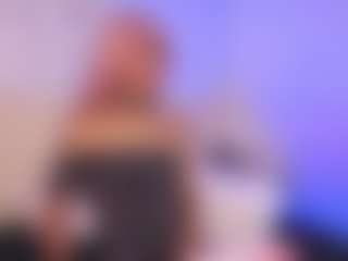 luna-issy's Live Sex Cam Show