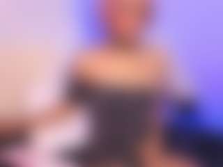 luna-issy's Live Sex Cam Show