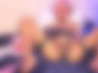 luna-issy's Live Sex Cam Show