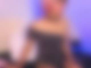 luna-issy's Live Sex Cam Show